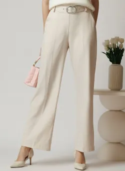 Pantaloni office din stofa bej cu buzunare functionale si curea in talie