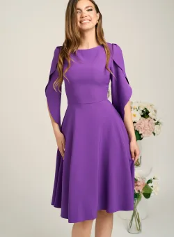 Rochie eleganta din stofa mov cu maneci evazate petrecute