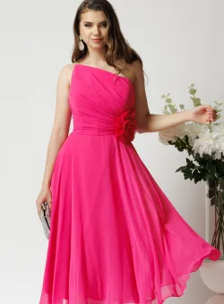 Rochie eleganta midi din voal fucsia cu floare in talie