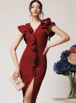 Rochie Ella Collection Helen eleganta din stofa bordo cu volan si brosa