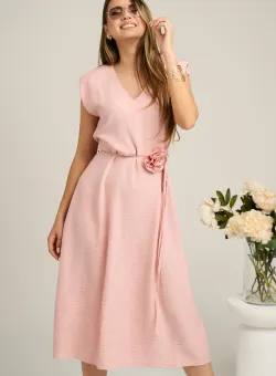 Rochie LaDonna din viscoza roz cu cordon si floare in talie