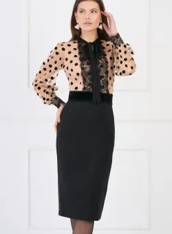 Rochie LaDonna eleganta din stofa si tull bej la bust cu buline catifelate