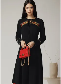 Rochie Moze office din crep neagra cu broderie florala pe bust