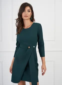 Rochie Oana verde cu brosa in talie si fusta petrecuta