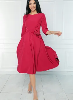 Rochie office din stofa magenta cu floare in talie