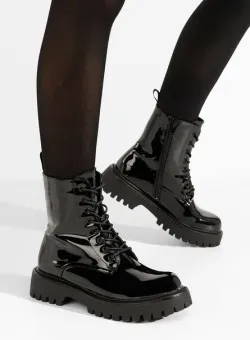 Bocanci lacuiti dama Lemivia negri