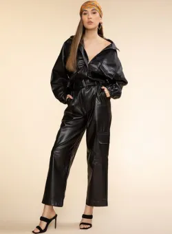 Compleu dama Anne-Marie Negru