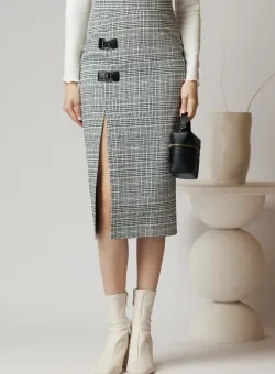 Fusta office din stofa alba cu imprimeu pepit negru si catarame