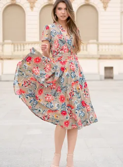 Rochie din viscoza bej cu croi petrecut si imprimeu floral rosu