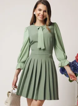 Rochie DY Fashion office din stofa verde fistic cu maneci din voal si funda pe bust