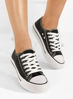 Tenisi dama Calavina negri