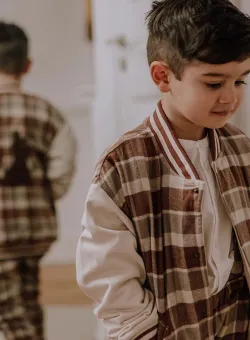 That's mine geaca copii Timmie culoarea maro