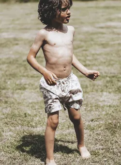 That's mine pantaloni scurti de baie copii Neal culoarea bej