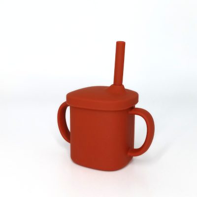 Cana cu pai si capac din silicon Coccorito Red 180 ml
