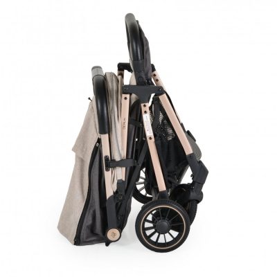 Carucior sport pentru copii Moni Berlin Beige recomandat de la nastere, greutate admisa 22kg,roti pivotante cu suspensii,pliere automata,spatar reglabil cu pozitie de somn,baldachin cu 3 sectiuni,suport picioare