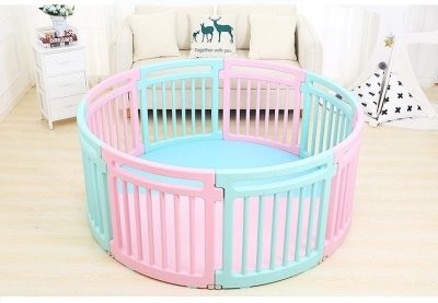 Gardulet loc de joaca Nichiduta Garden Round Play Yard Pink interiorexterior cu margini rotunjite si salteluta inclusa, diametru 150 cm