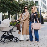Geanta mamicii Babyono Camy Bej pentru carucior