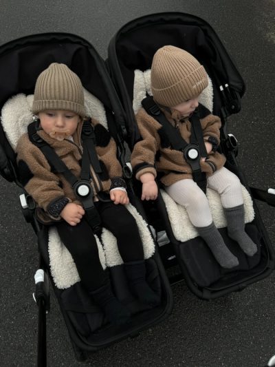 Husa cu 2 fete BabyLy, tesatura Teddy crem si in gri deschis, pentru carucior sport