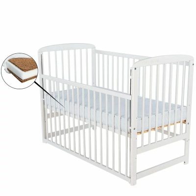 Patut din lemn bebe, 120x60 cm, Cu laterala culisanta, Din lemn de pin, Stabil si rezistent, Inaltime saltea reglabila pe 3 nivele, Laterala cu 3 bete detasabile, EN716-1, EN716-2, Alb, Babyneeds, Ola + Saltea 10 cm