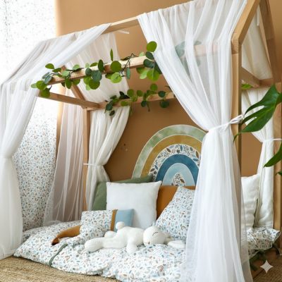 Set 2 baldachine din tulle pentru pat tip casuta Little Amy alb, 2 x 385 cm pentru pat 140 x 200 cm