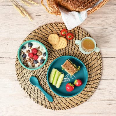 Set 4 piese vesela din silicon pentru copii, fara BPA, lavabile in masina de spalat vase Verde