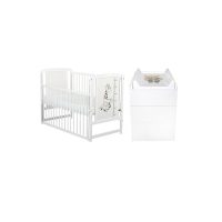 Set mobilier pentru copii, BabyNeeds: Patut cu laterala culisanta, din lemn de pin si MDF, somiera reglabila in 3 trepte, Timmi Girafa, 120x60 cm + Saltea cocos-burete-cocos, 10 cm + Comoda cu masuta de infasat, Alb