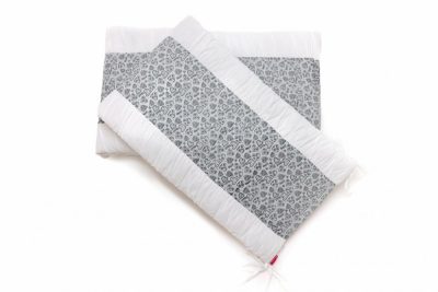 Set protectii patut KidsDecor din bumbac Gray Hearts 60x120 cm